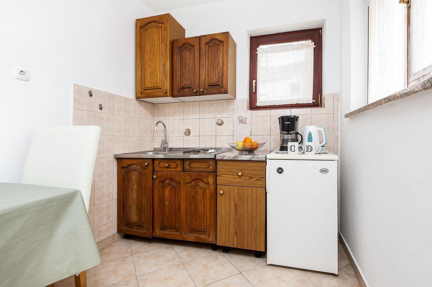 Idyllisches Nur 800 Meter Zum Mit 2 Balkone, Garten, Grill Apartman Rovinj